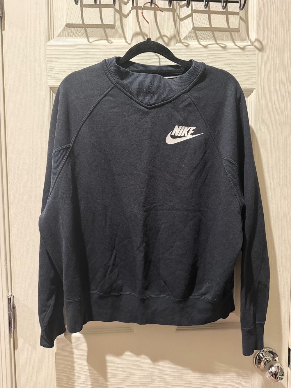 Nike woman’s Navy Crewneck Sweatshirt